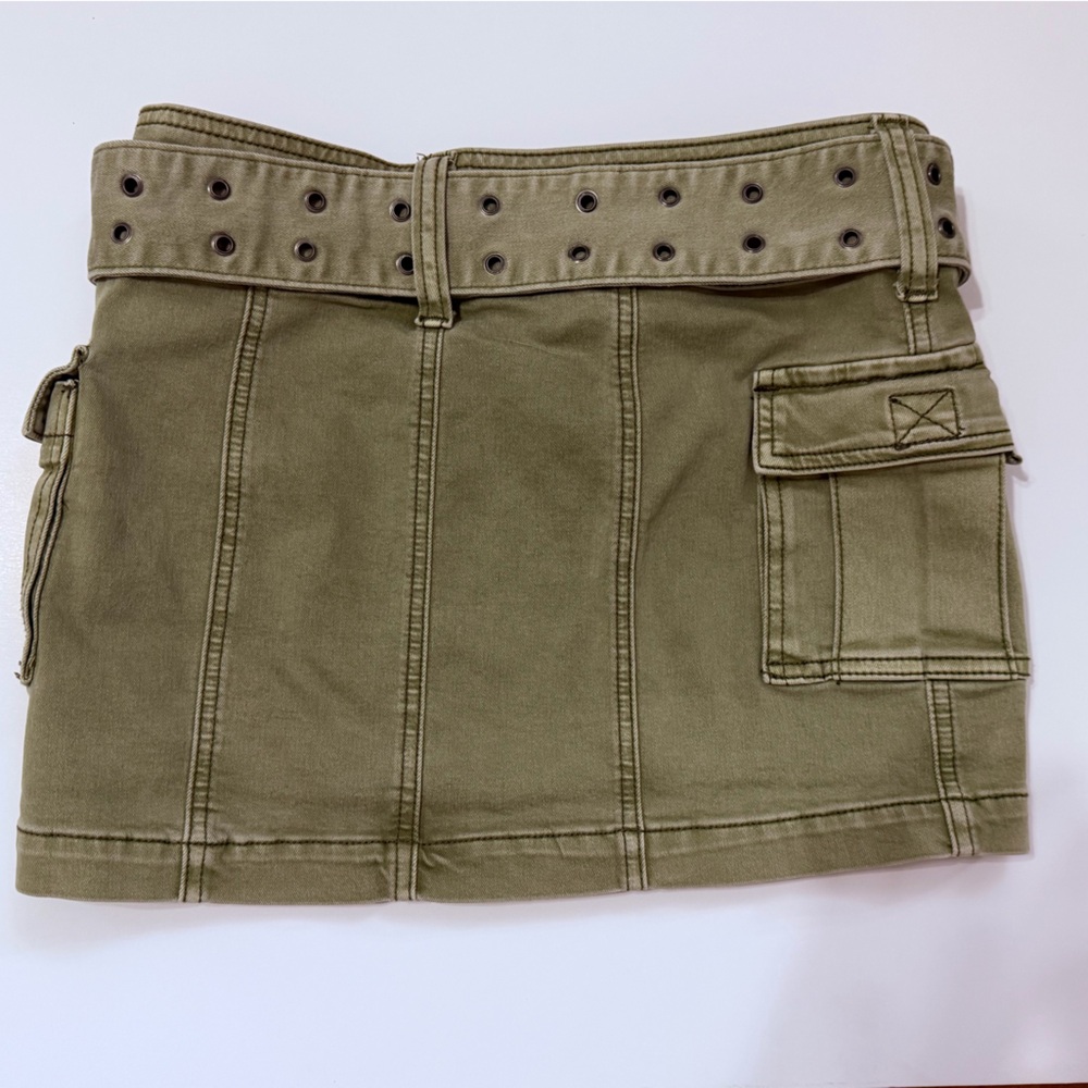 Urban outfitters mini skirt - Picture 3 of 5